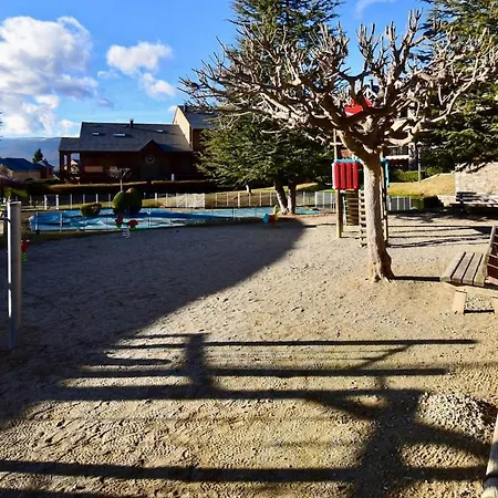 Apartman Refugi La Cerdanya, And Pool La Cerdana Bourg-Madame