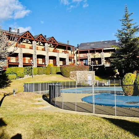 Refugi La Cerdanya, And Pool La Cerdana * Бур-Мадам